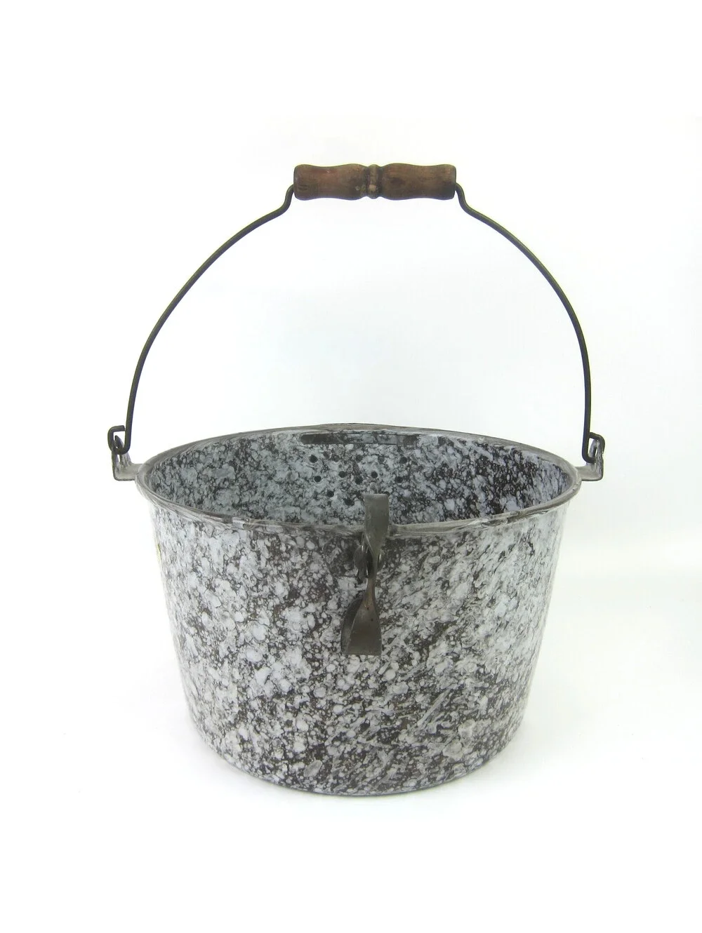 N/A antique graniteware
